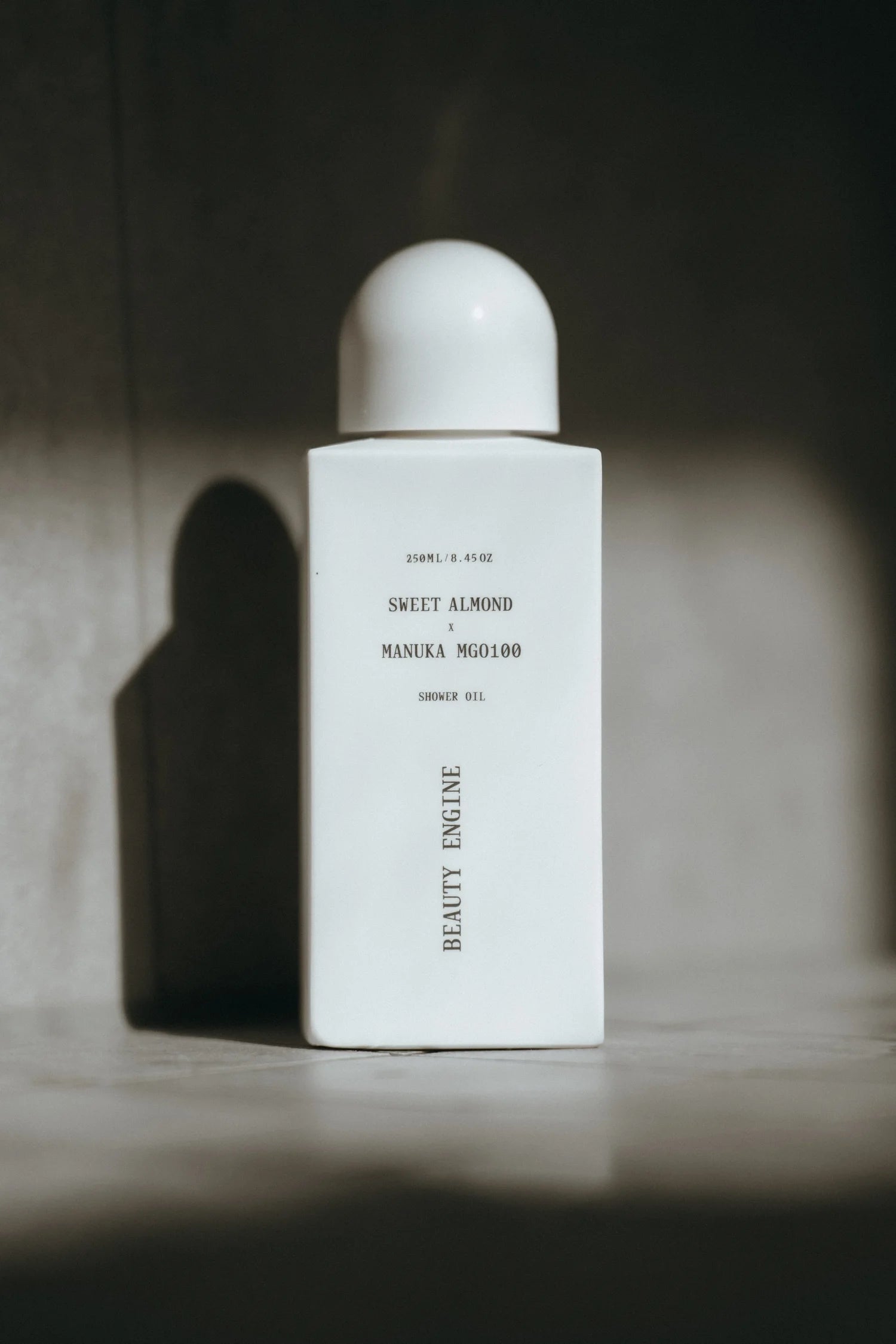 BEAUTY ENGINE Sweet Almond & Manuka Honey 250ML Shower Oil