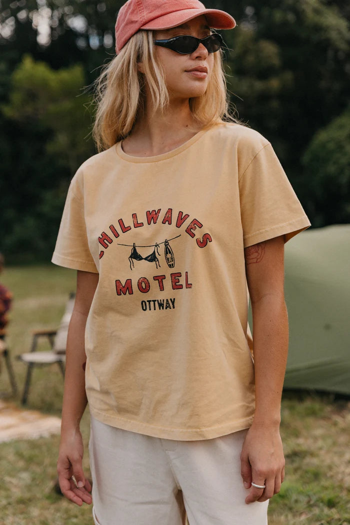 OTTWAY Chill Waves Motel Unisex T-shirt